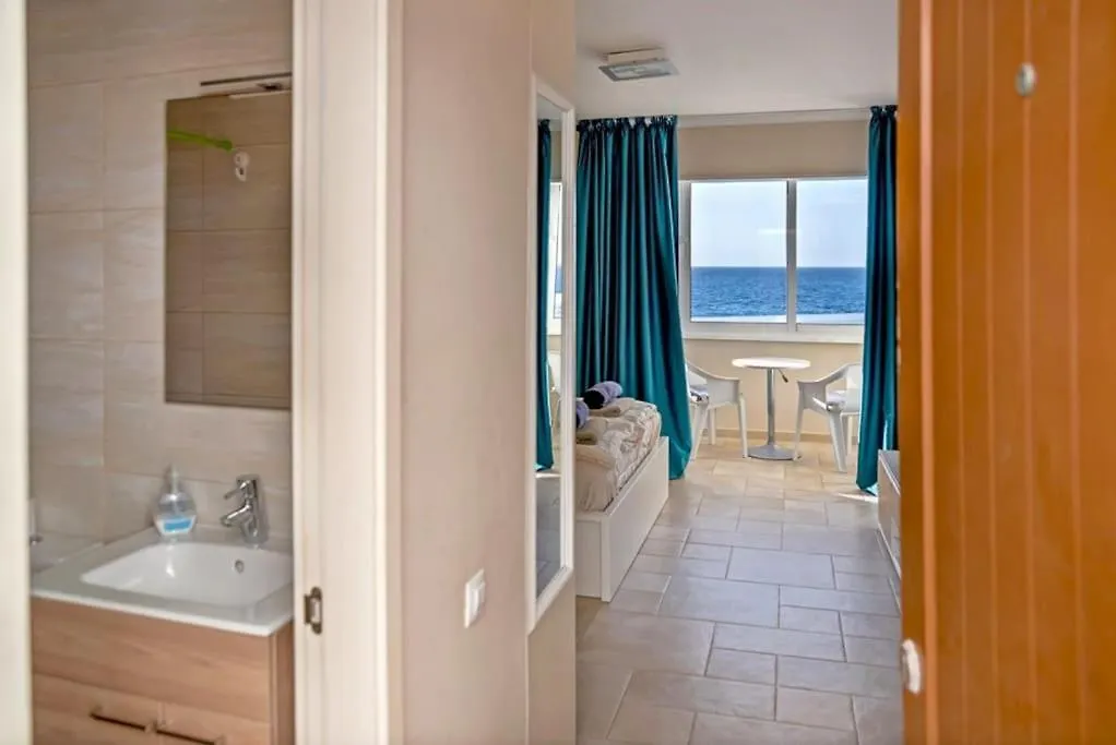 First Line Ocean View Studio 푸에르토 데 산티아고